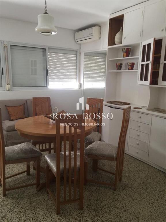 Peninsula, a metros de playa brava!