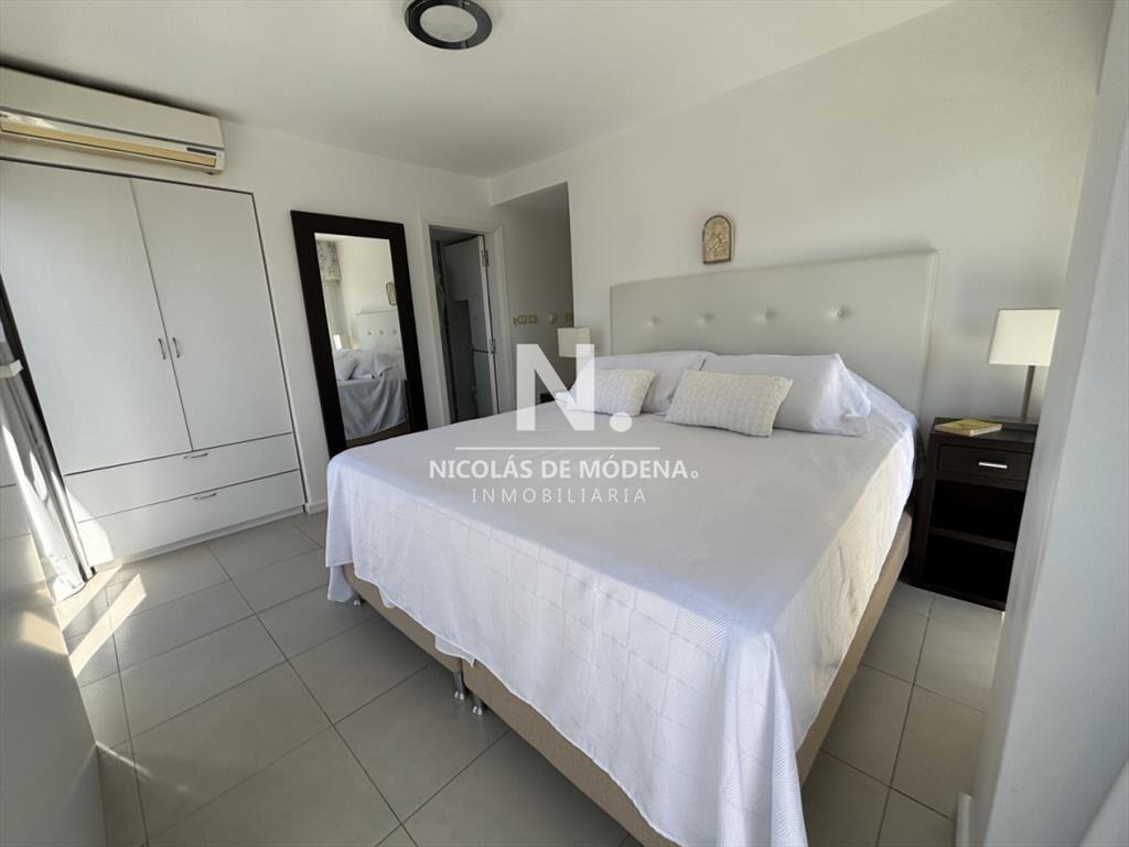Venta Chiverta Torre Manhattan piso alto