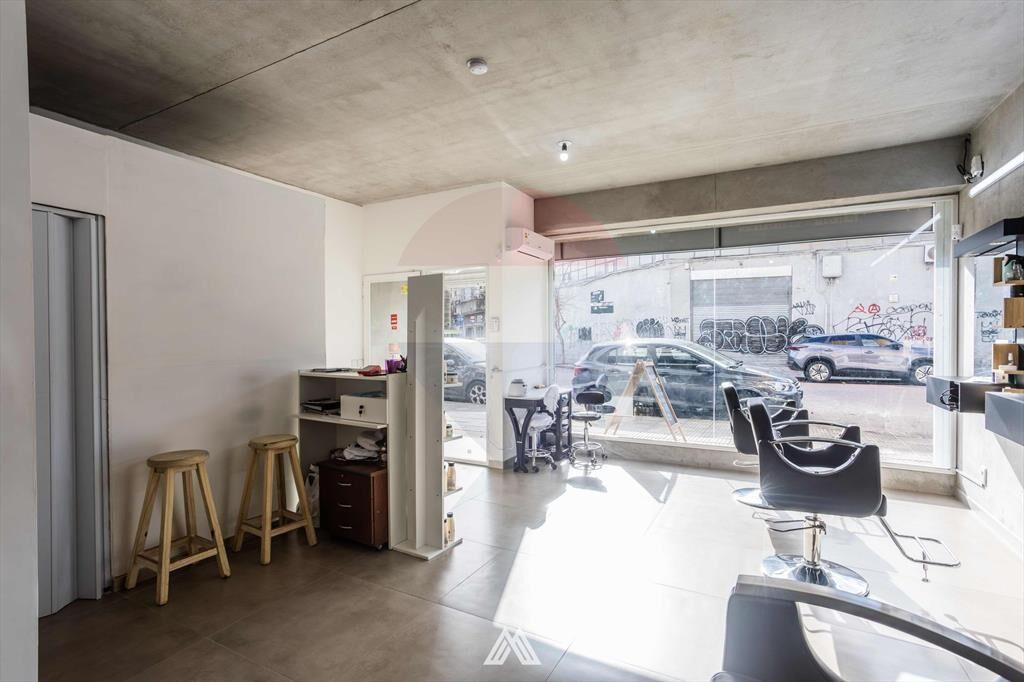 VENTA LOCAL COMERCIAL CON RENTA 6,5% TRES CRUCES