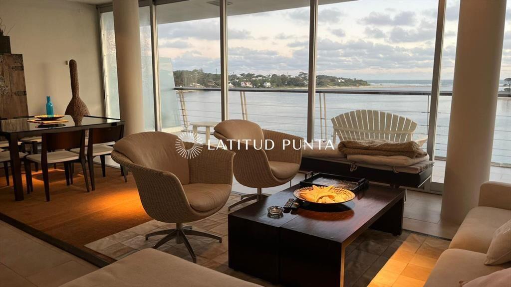 Apartamento en La Barra, 3 suites