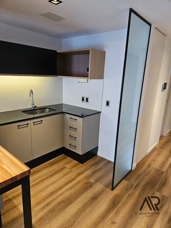 Venta apartamento de 2 dormitorios con RENTA y con coche...