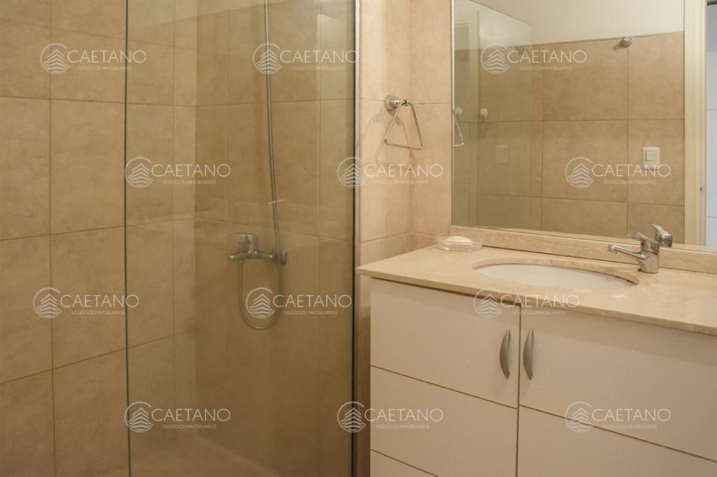Departamento en venta a metros de Playa Mansa