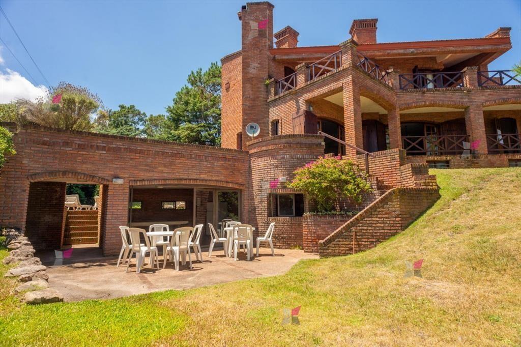 Venta Casa 5 dormitorios Punta Ballena Piscina al