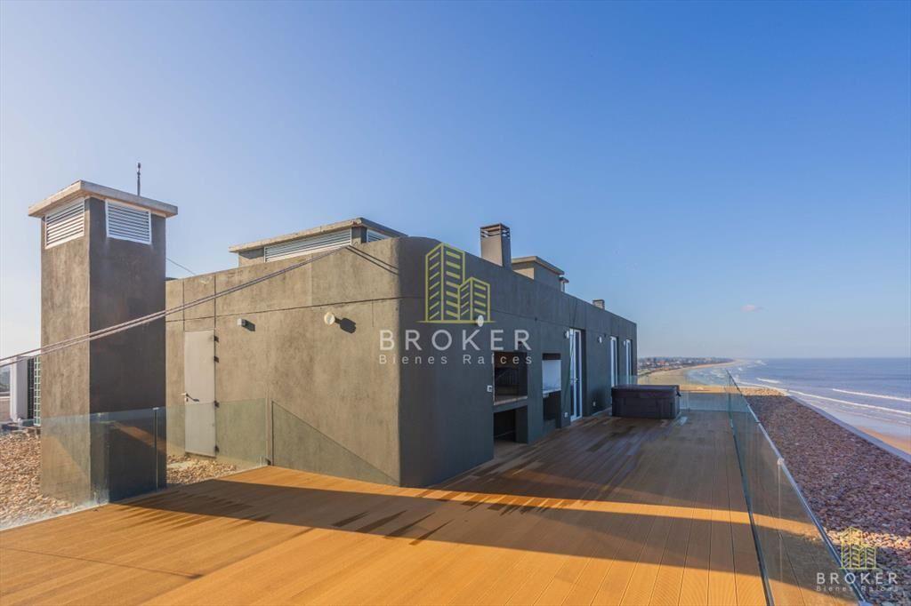 Duplex en venta en Rambla de Carrasco 268 m2 46