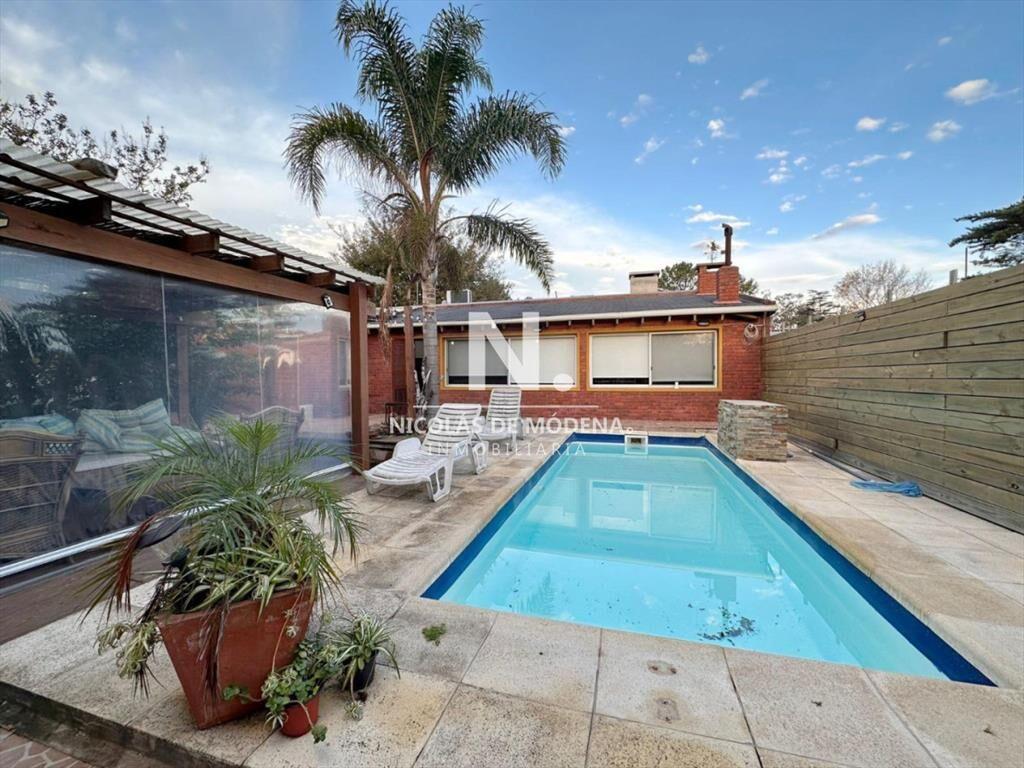 Casa en venta 3 dormitorios con piscina y losa -
