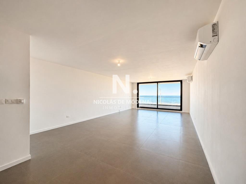 Frente al mar. 3 dormitorios en venta - Aurora -