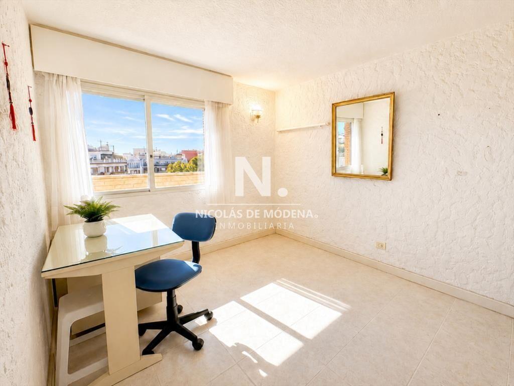 En venta apartamento de 2 dormitorios frente al -