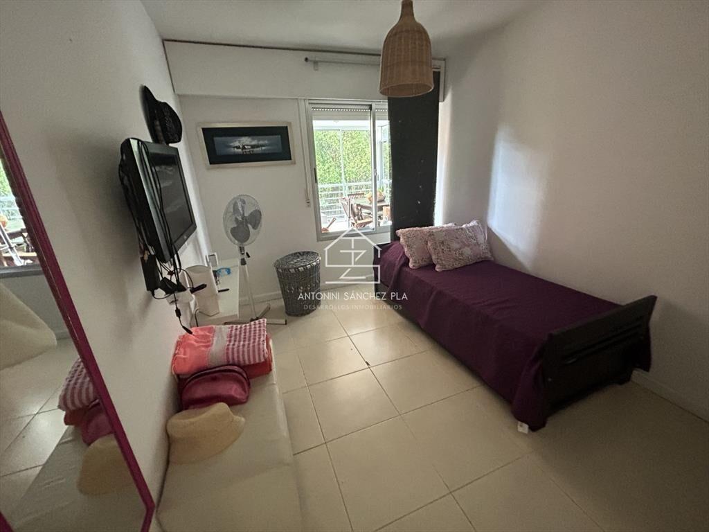 Apartamento de 3 dormitorios zona Mansa