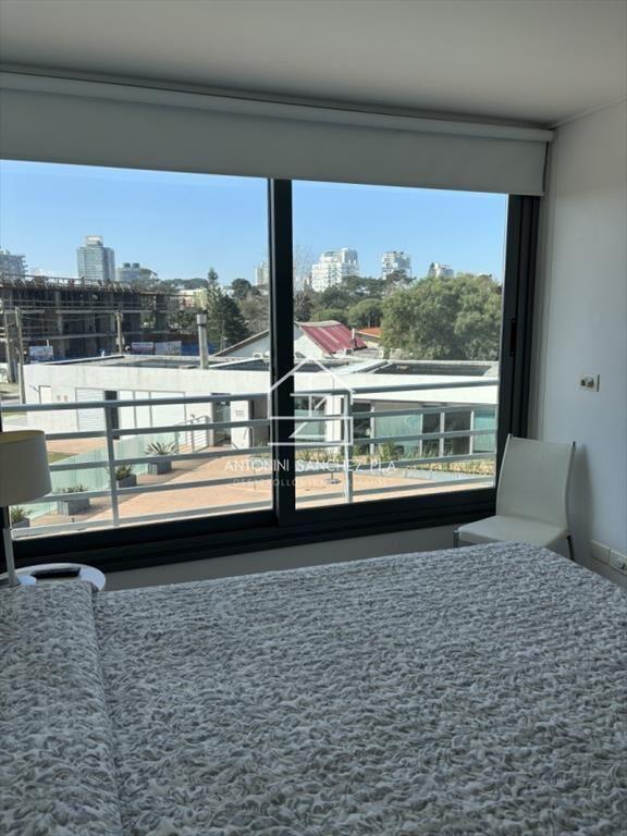 Apartamento en alquiler temporario Playa Mansa 2 dormitorio