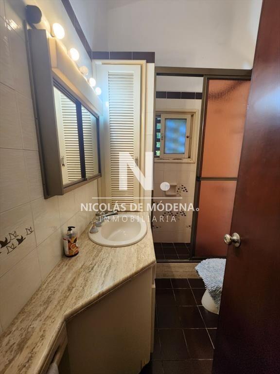 Casa de 3 domritorios y dependencia en venta en