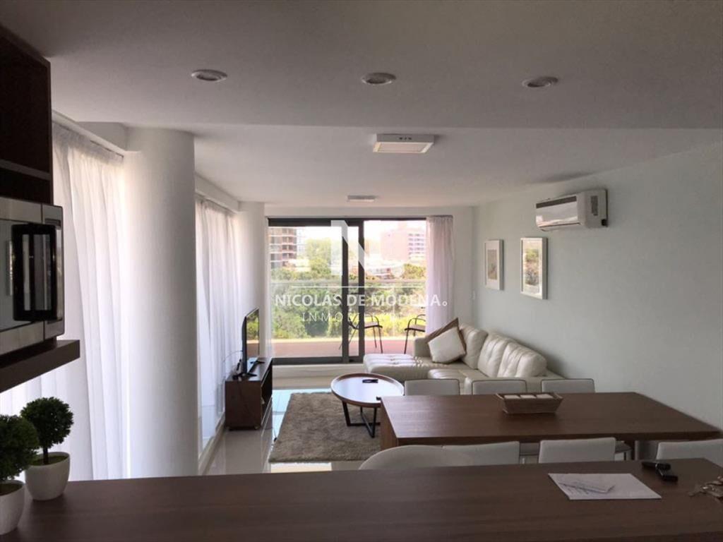 Hermoso departamento ubicado a pocos metros del mar.