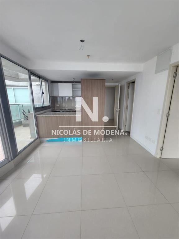Penthouse de 2 dormitorios en venta en torre con