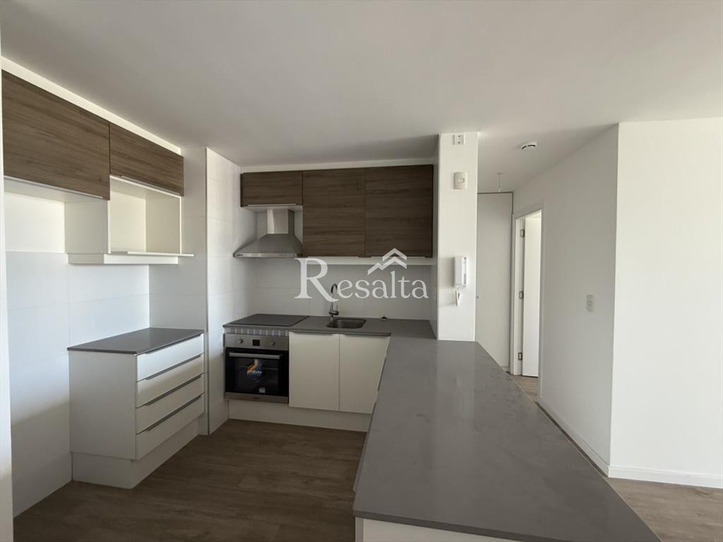 VENTA CENTRO CON COCHERA 1 DORMITORIO y MEDIO
