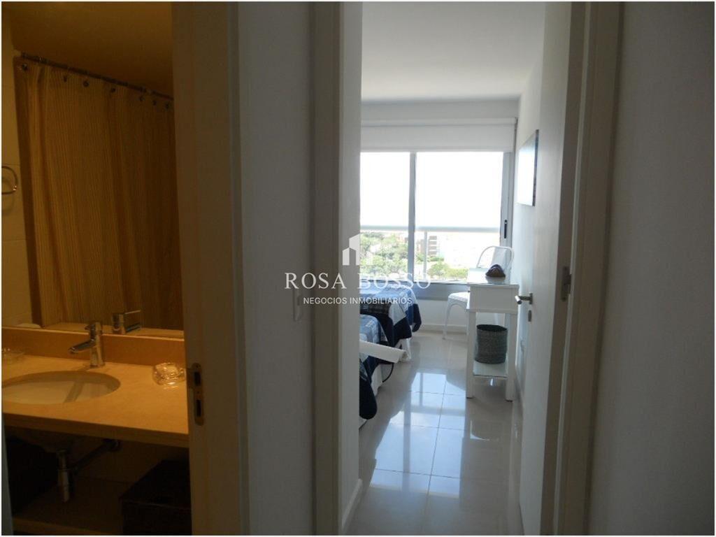 Apartamento en Brava, 2 dormitorios *