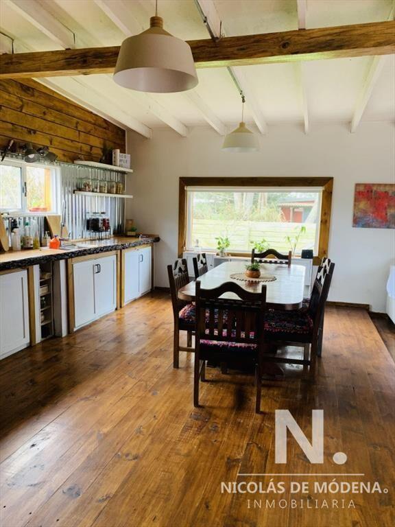 Casa en Venta a 50 metros del Mar, 4 dormitorios, Balneario