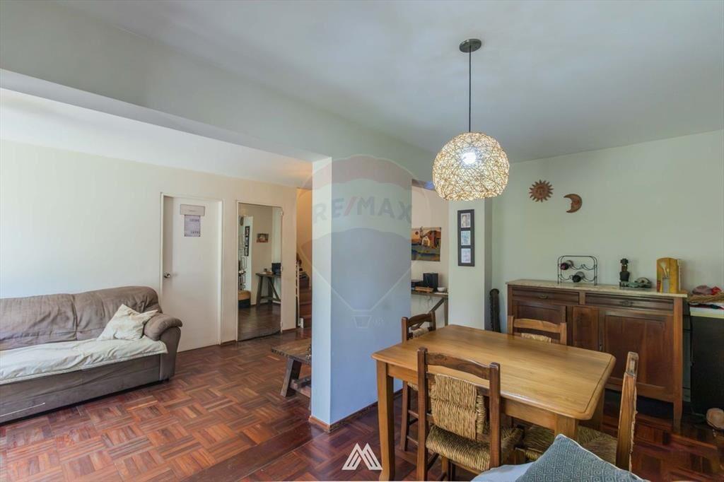 Venta dúplex 2D. con jardín propio y cochera