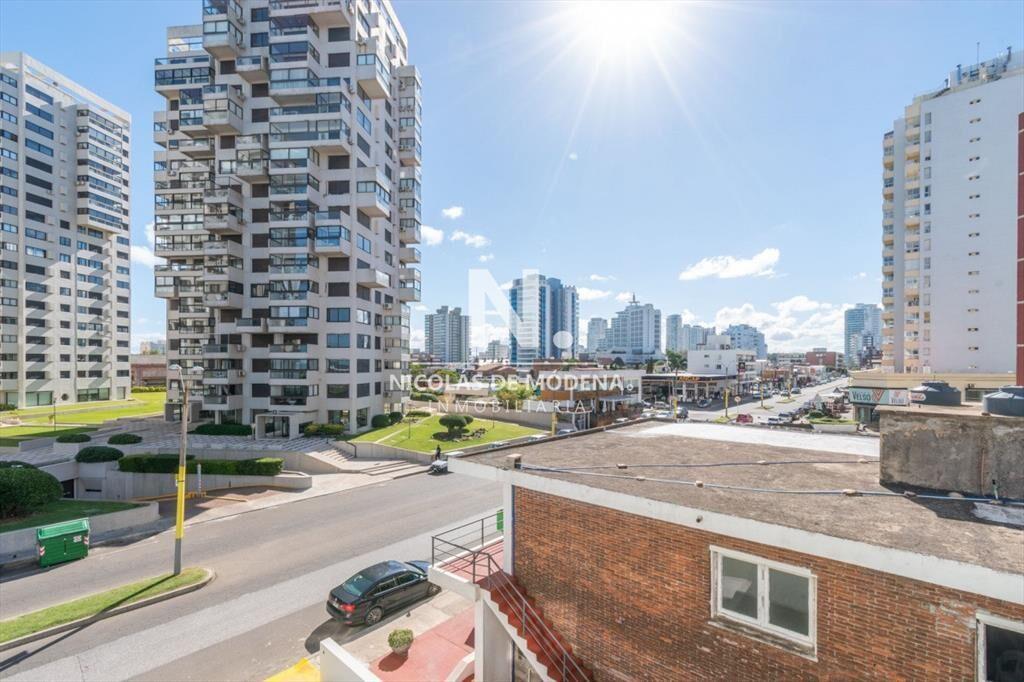 Venta Apartamento 3 dormitorios en primera línea