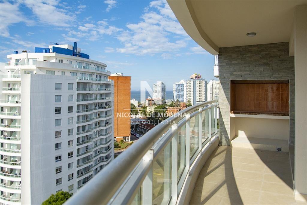 Departamento en venta, 3 dormitorios, en edificio