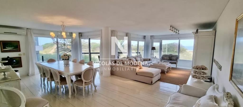 Departamento en venta en Arenas Blancas con vista