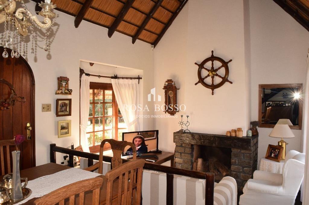 Casa en Pinares, 4 dormitorios *