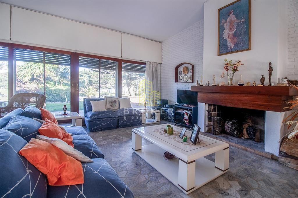 Venta de Casa 4 dormitorio con Piscina Playa .