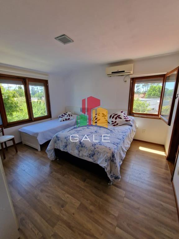 Hermosa casa en Pinares Punta del Este