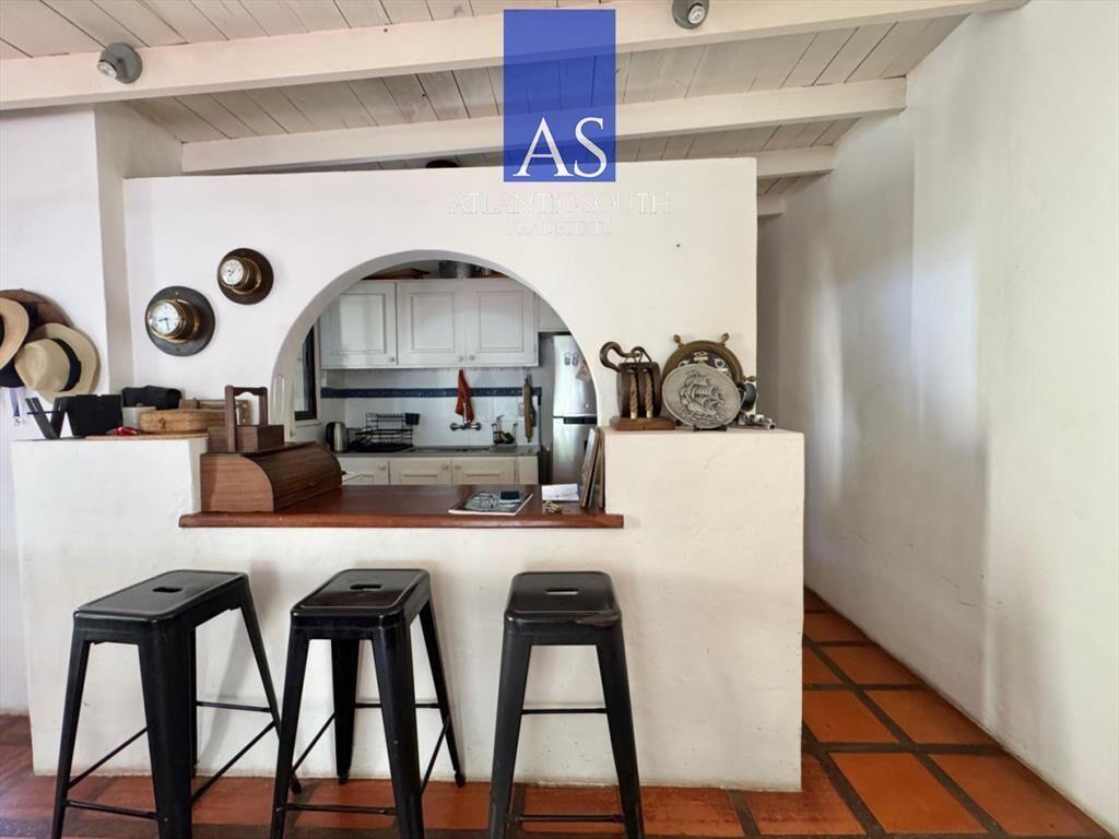 Casa de 3 dormitorios con parrillero, dependencia