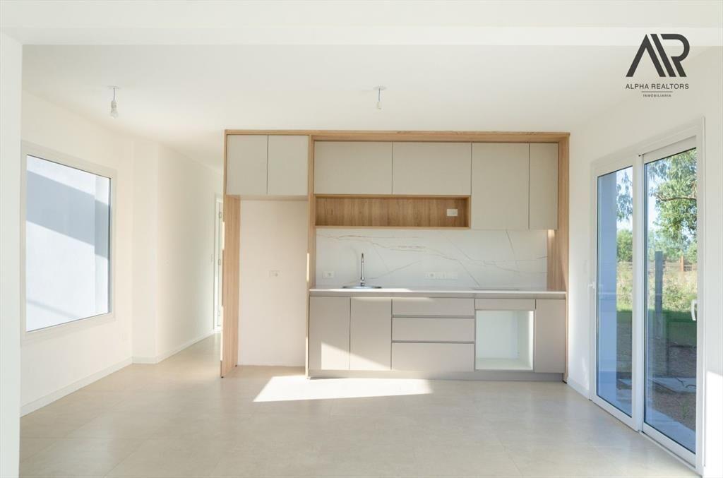 Casa en venta c/ cochera en Punta Negra