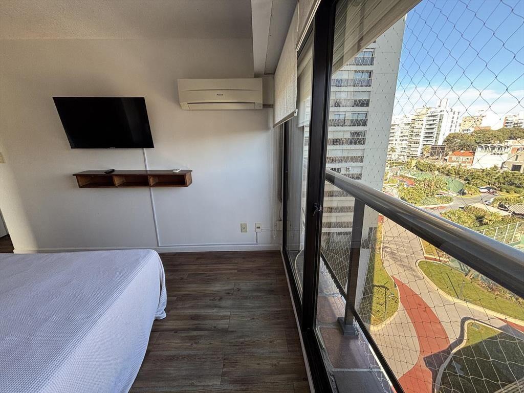 Alquiler Premium Apartamento 2 Dormitorios en Buceo, con ga