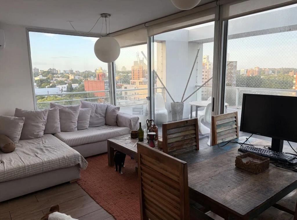 Se alquila Penthouse dúplex de dos dormitorios con terraza