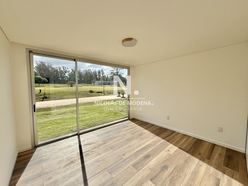 Casa en Barrio Privado a Estrenar