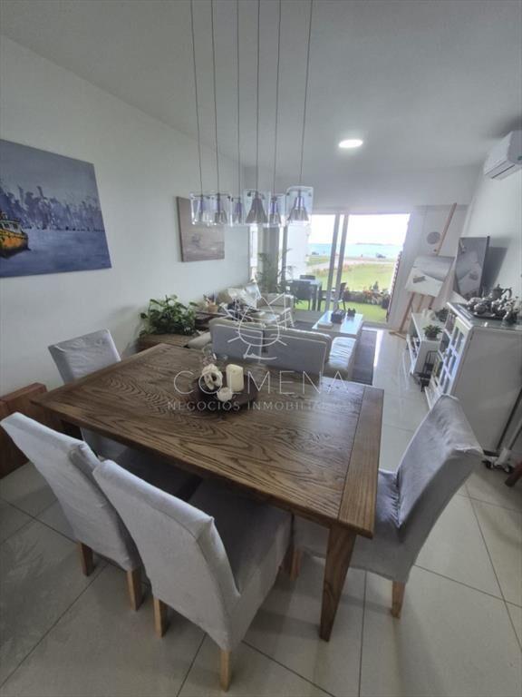 Apartamento en venta primera linea Playa Mansa 2