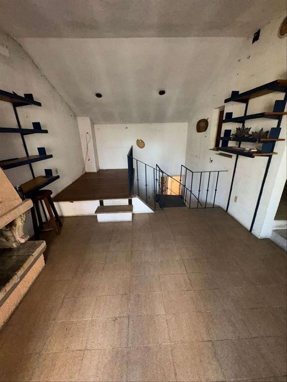 CASA EN ALQUILER POCITOS, REQUIERE REPARACIONES