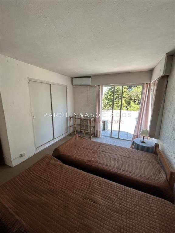 Casa de 3 dormitorios en venta en Pinares, Punta del Este.