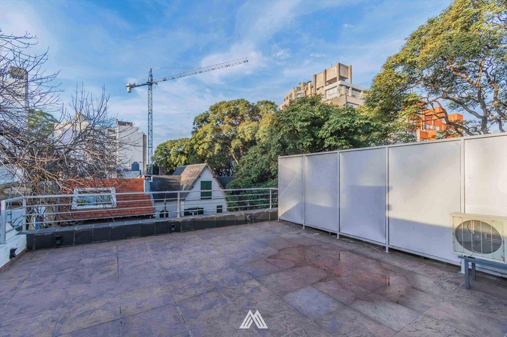 VENTA POCITOS APTO 2 DORM TERRAZA + GJE AMUEBLADO