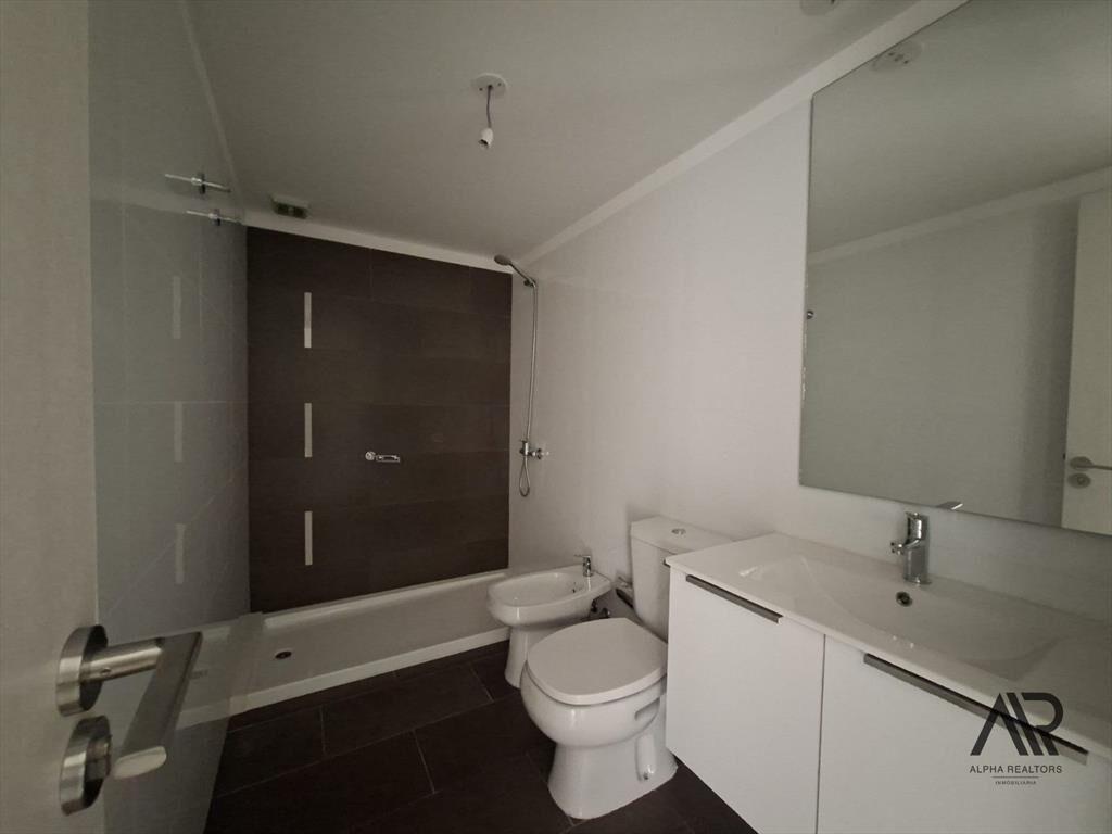 Venta Apartamento De 2 Dormitorios En Tres Cruces