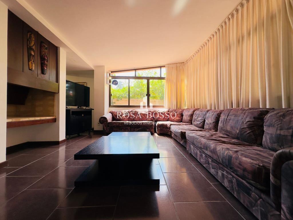 Casa en Venta, 5 dormitorios, 50 metros de la playa.