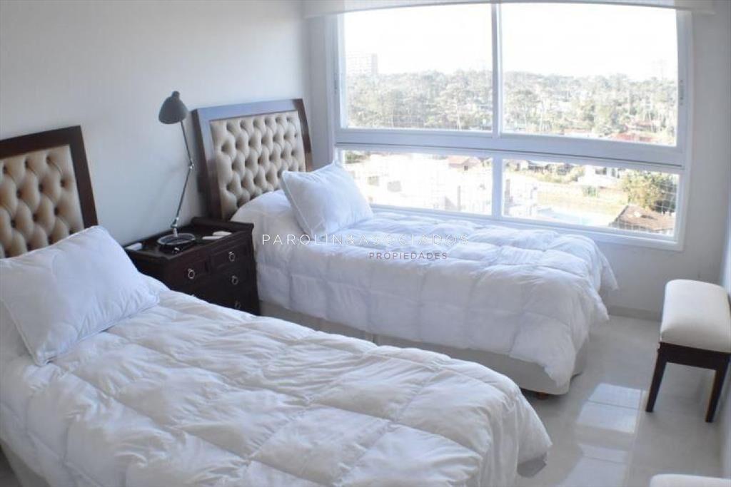 Apartamento de 3 dormitorios en Le Jardin, Punta
