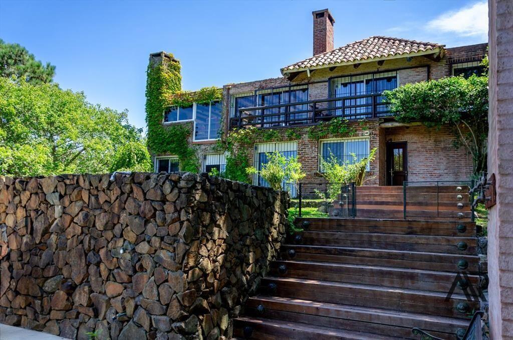 Casa en venta c/ cochera en P. Ballena