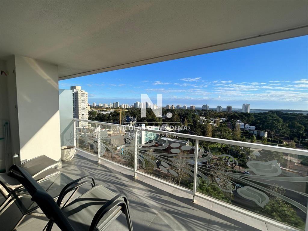 Apartamento en Venta de 2 dormitorios en Av. ,