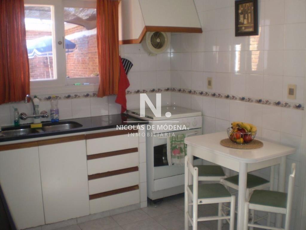 Venta de espectacular casa en una planta con 3 en