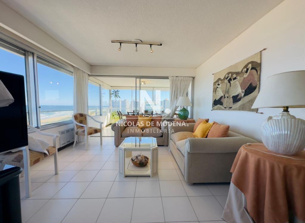 Vende apartamento de 3 dormitorios en Brava, del