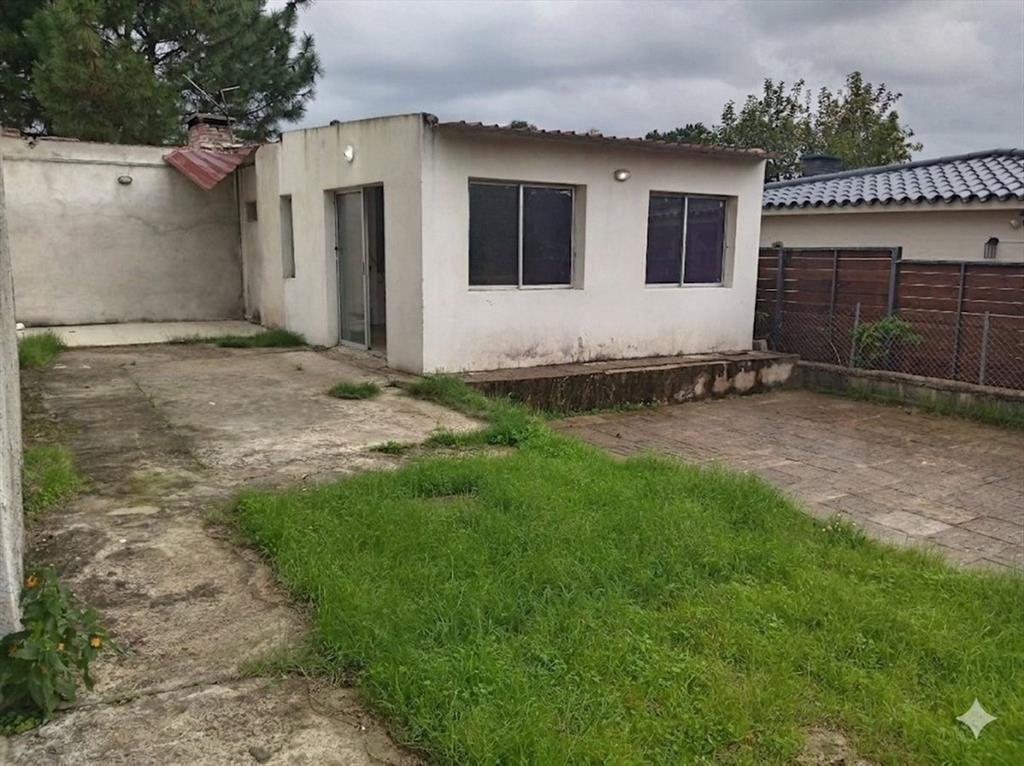 Venta casa en Cuchilla Alta con salón barbacoa