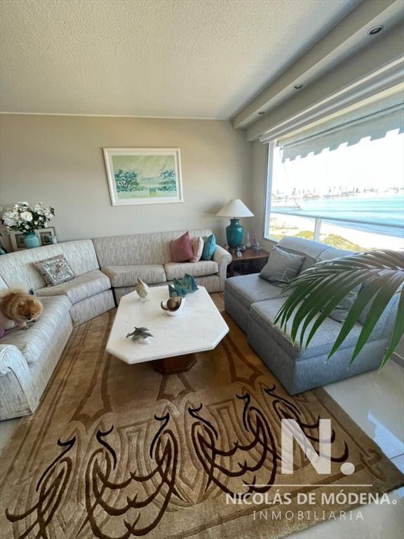 Departamento en venta en torre Tunquelen II frente a Playa