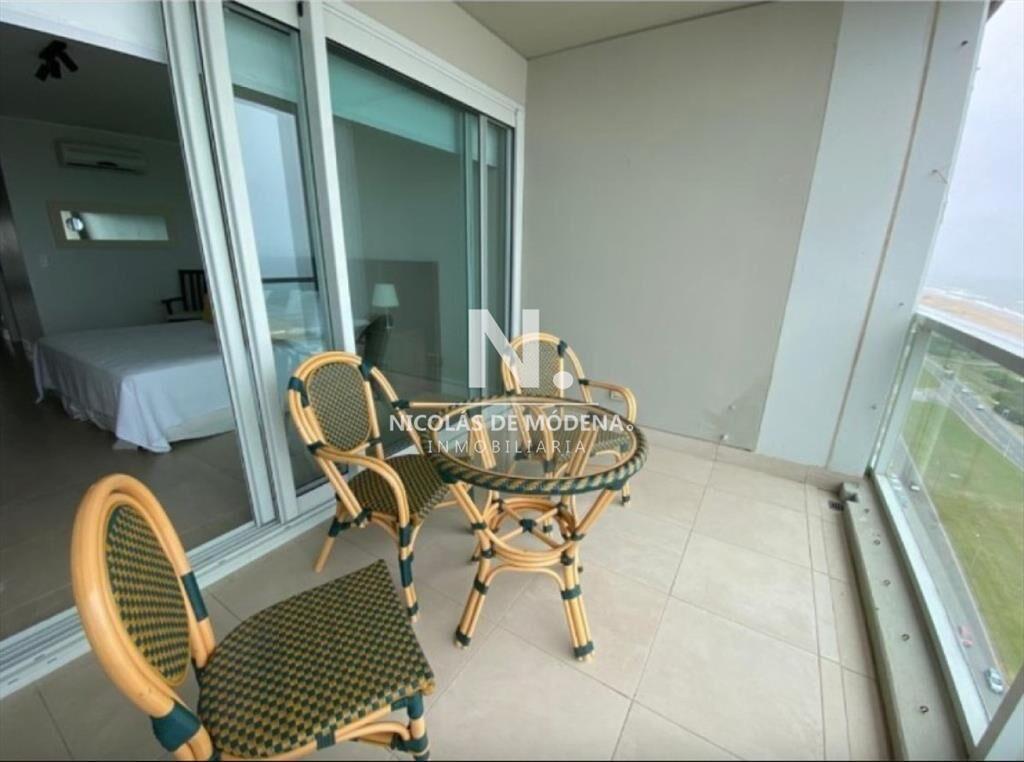Vende Le Parc, Punta del Este, departamento de 2
