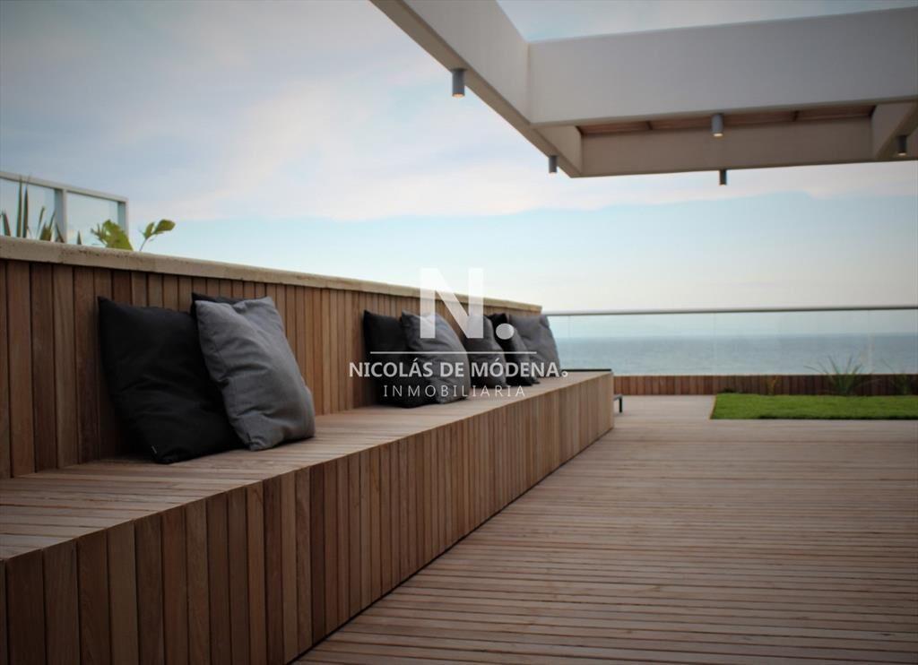 Exclusivo Penthouse en torre de Categoria