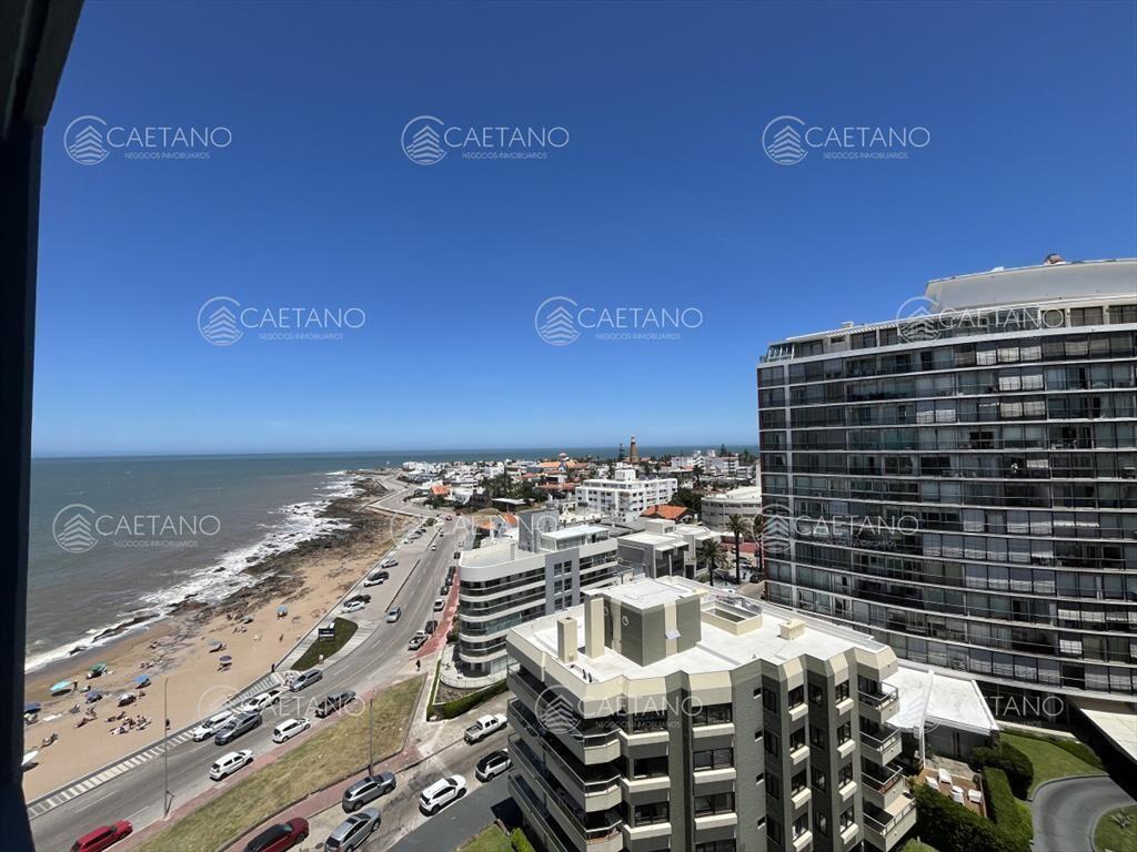 ESPECTACULAR PLANTA EN LA PENINSULA