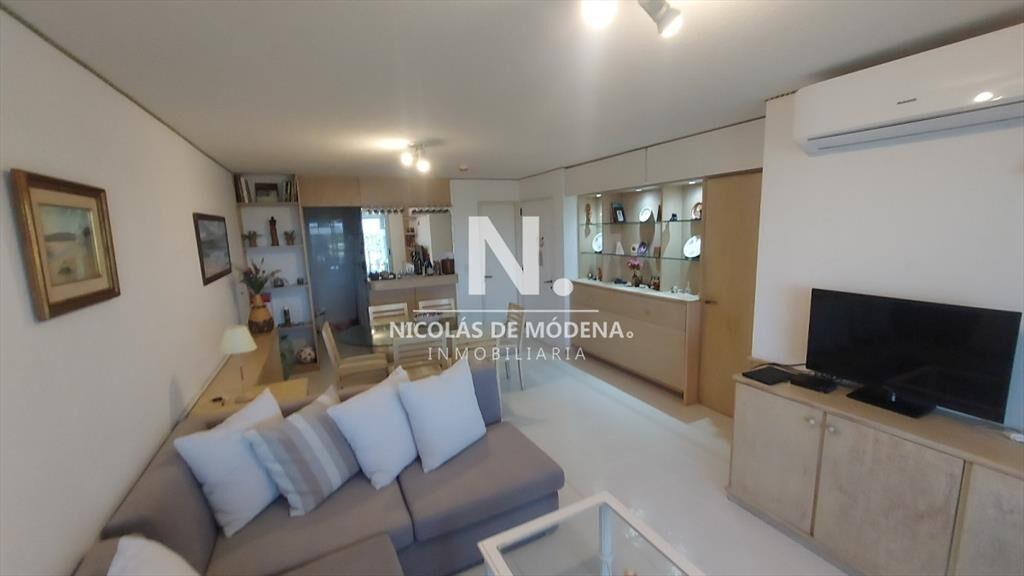 Departamento de 2 dormitorios, piso alto, Lincoln Center, c
