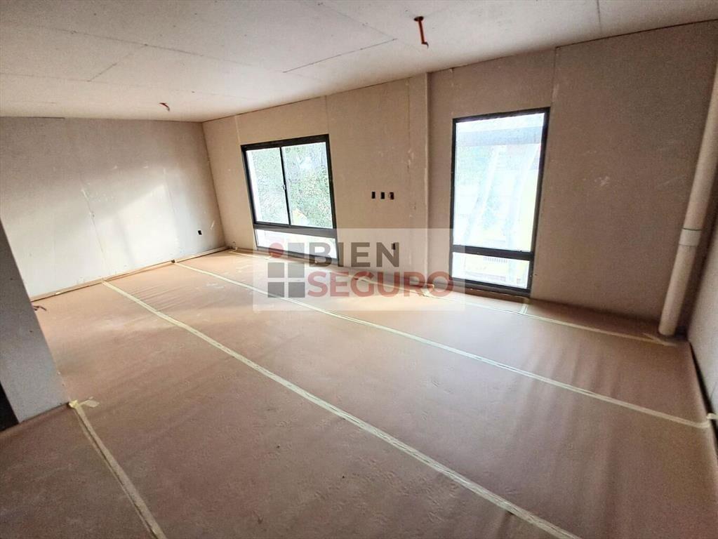 Reciclaje. Apartamento al frente, de 1 dormitorio en venta