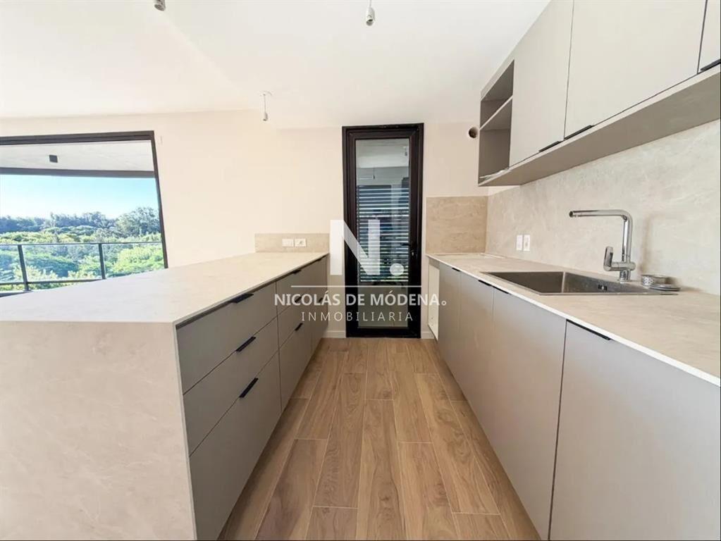 Apartamento en Pozo de 2 dormitorios. Carrasco.